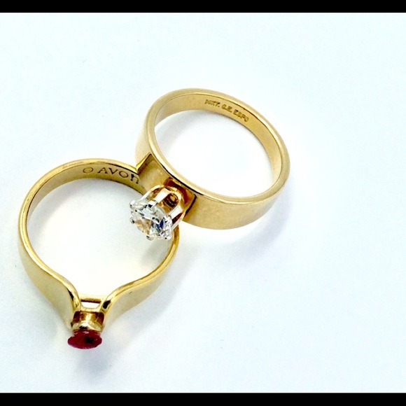 Size 8 Ring Engagement Cubic Zirconia & Red Stone - Picture 3 of 7